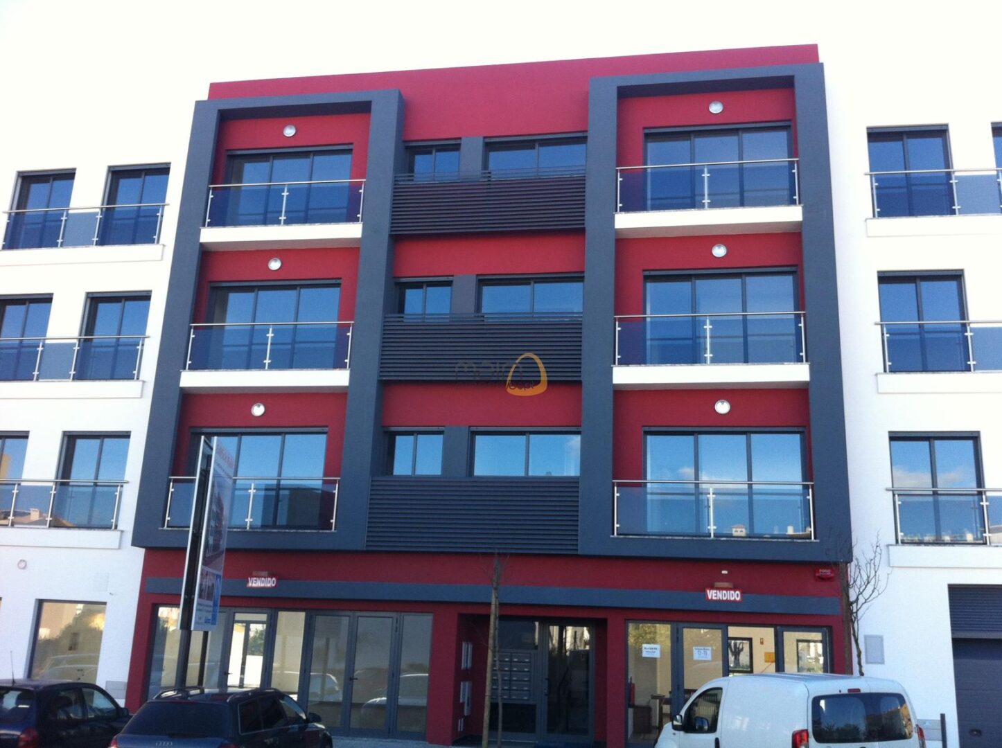 Investimento - Lote para prédio com 8 apartamentos em Almancil RF135_PP1