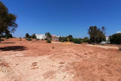 Terreno para construção de Moradias / Apartamentos / Condomínio a sul de Almancil MP122_123FT