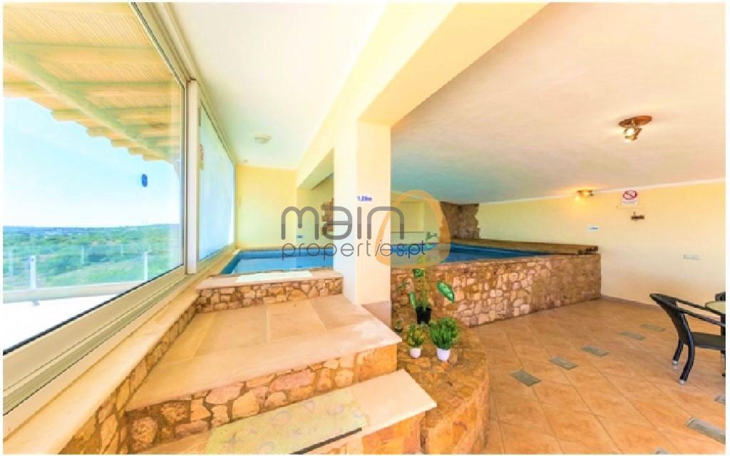 Villa with 3 bedrooms indoor pool and sea view in Estói