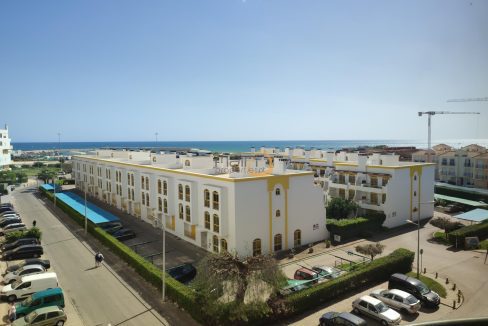 3-bedroom-apartment-with-sea-view-in-quarteira-algarve-portugal-1