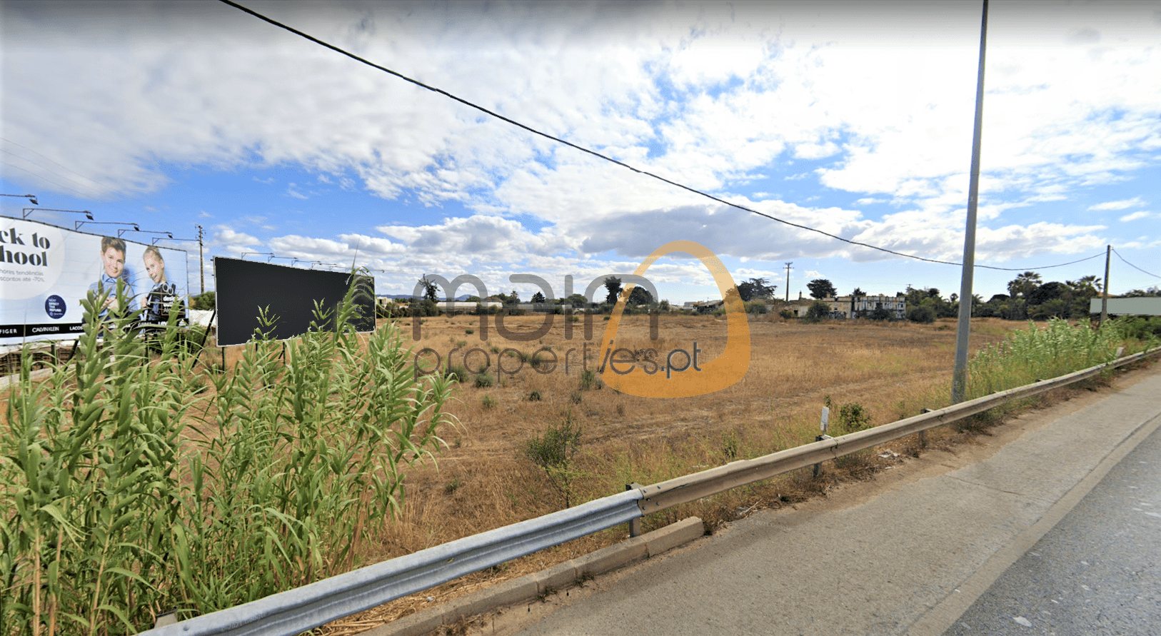 Urban land next to the main accesses of the city of Faro