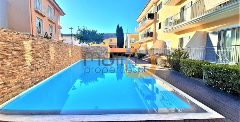 MainProperties :: Apartamento com 2 quartos em condomínio fechado com piscina em Vilamoura :: MR138