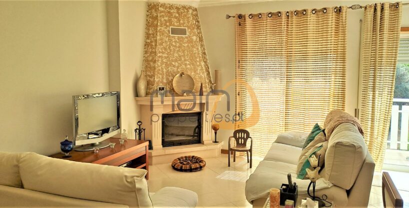 MainProperties :: Apartamento com 3 quartos e vista desafogada no centro de São Brás de Alportel :: MR147